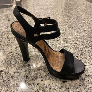 Size 7 Black Ralph Lauren Heels